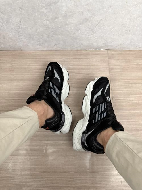 Detalhe NB 9060 Black